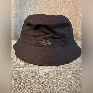 The North Face TNF Mountain Bucket Hat – Black L/XL NFOA3VWXJK3-LXL